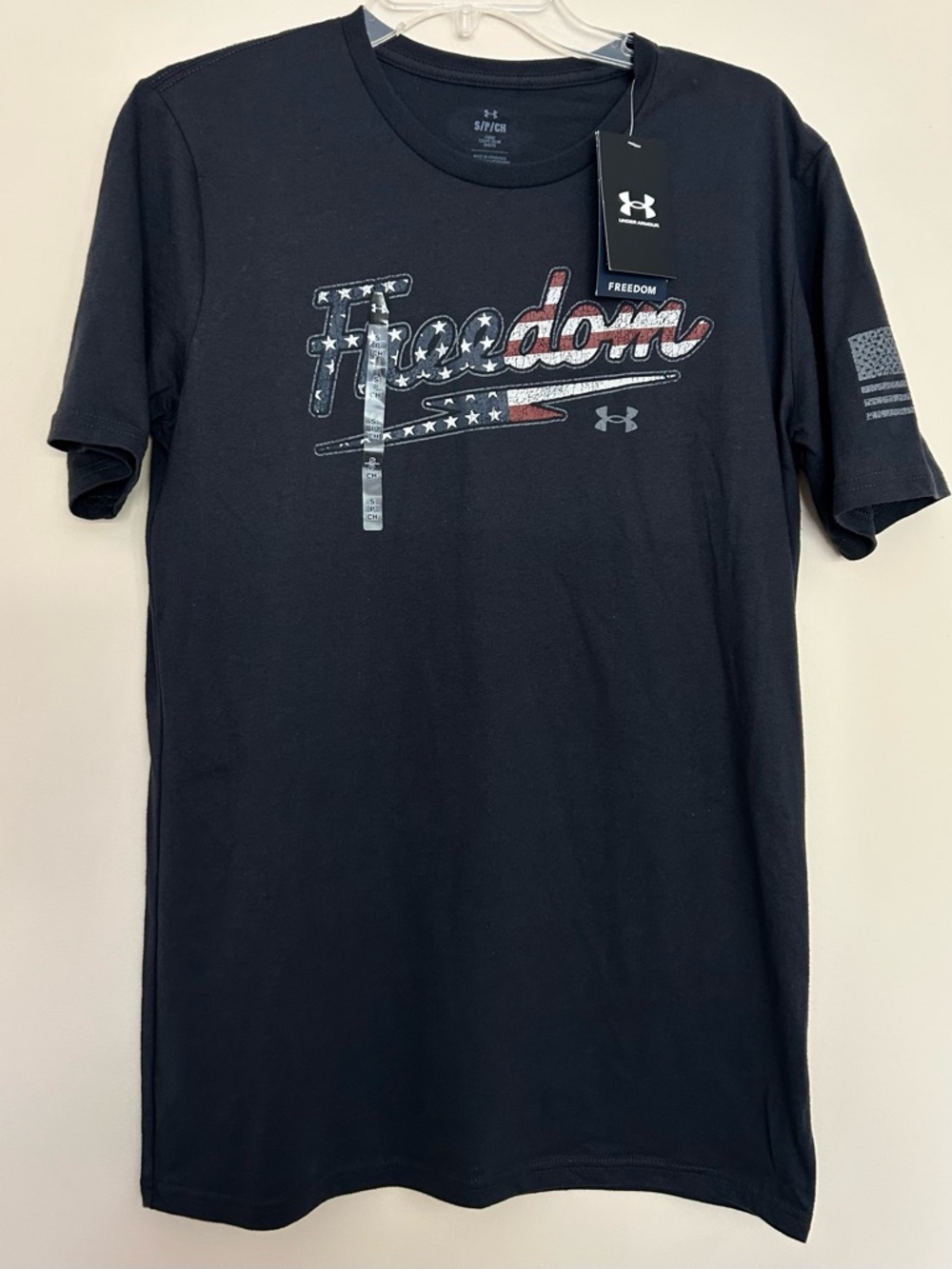 NWT Under Armour Men’s Black Short-Sleeve 'Freedom Graphic Tee with Flag Accents